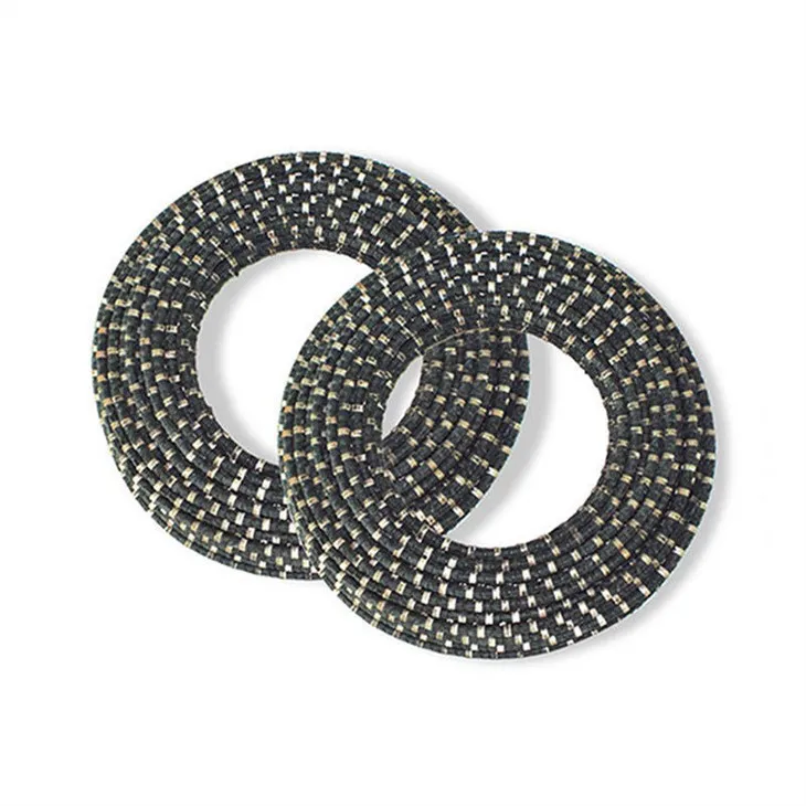 رأى الماس سلك القاطع