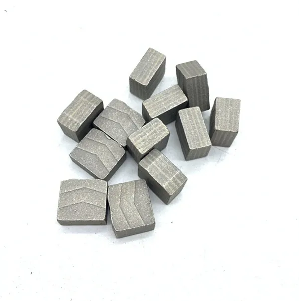 الخطوة الدائرية لقطع شفرة المنشار الماسي لكتلة الجرانيت